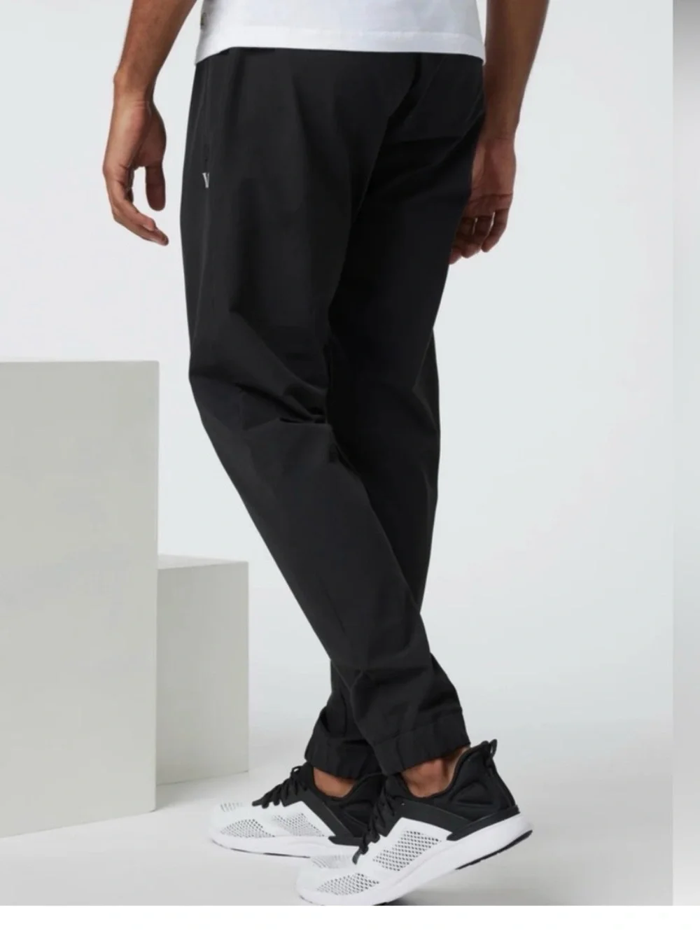 Vuori Black Men’s Transit Joggers Pant NWT Size XL - Picture 9 of 9